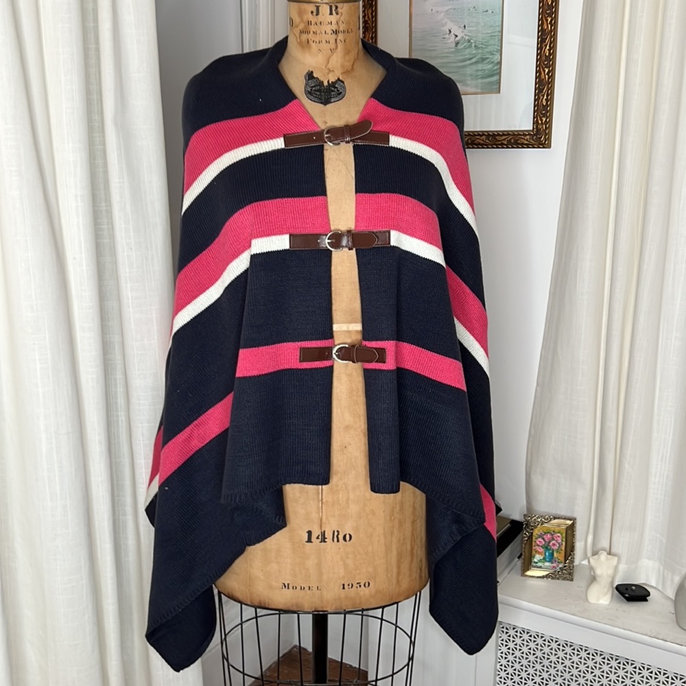 Women’s Sweater Shawl/ Poncho/ Wrap One Size EUC - Picture 2 of 6